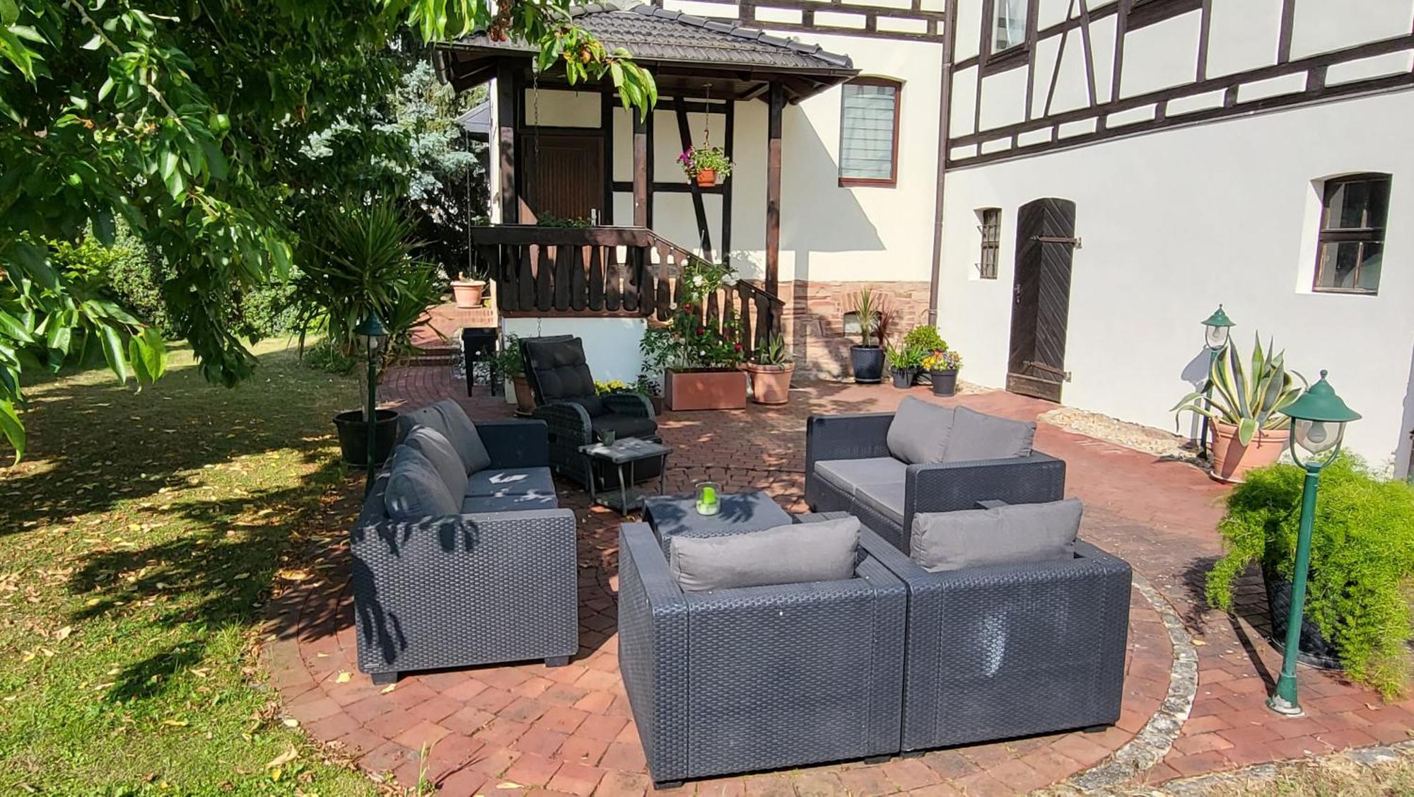 Apartments Am Saalebogen Mit Gartenterrasse, Grillkamin, Freie Parkplaetze Rudolstadt Exterior foto